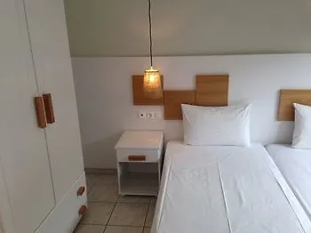 Tropicana 3* Stalós