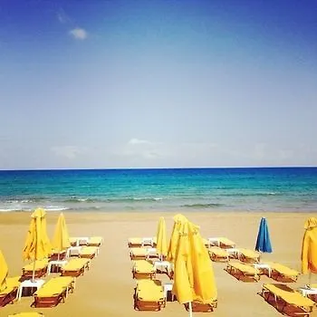 Tropicana Hotel